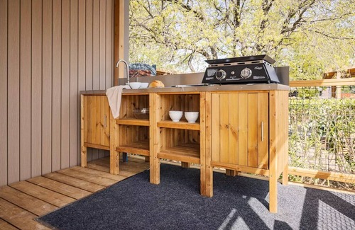 Greoux-les-Bains House | Mobil-home | Premium Azure | 3 Bedrooms | 6 sleeps | Raised terrace | A/C | TV