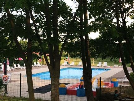Virton Other | Mobil-Home XXL 4 chambres - Camping La Colline