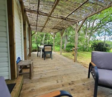 Rouffignac-Saint-Cernin-de-Reilhac Apartment | Mobile home des bois