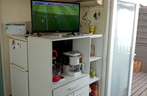 Barzan House | Mobile home 7/pers, in campsite located in barzan 17kms from Royan with swimming pool.