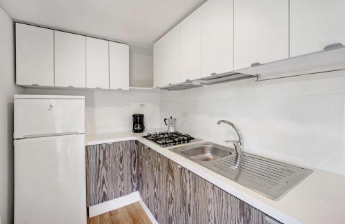 Pietra Ligure House | Mobile Home Alloro 165