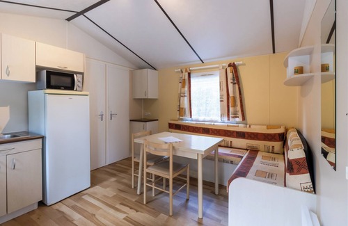 Saint-Pompont House | Mobile Home 'Le Noyer' with Shared Pool, Private Terrace and Private Garden