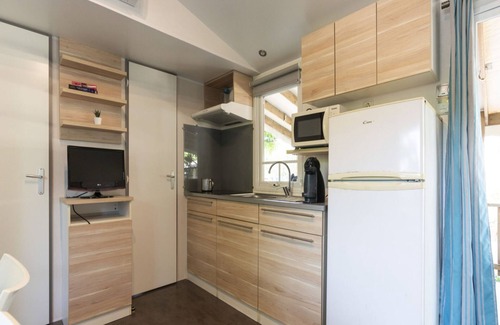 Malgrat de Mar House | Mobile home with covered terrace