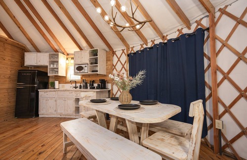 Bandera Cabin | Mockingbird/River Yurt Village/Hot Tub/Medina River/Block from Main!