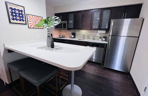 Southfield Apartment | Mod KING Studio Apartment w/private covered patio