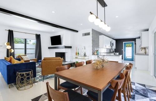 Palm Springs House | Mod Mid-Century Retreat w/Mountain Views, Perfect for Families/Groups, Pool/Spa