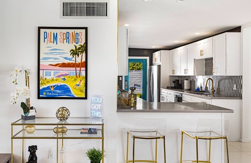 Palm Springs House | Mod Mid-Century Retreat w/Mountain Views, Perfect for Families/Groups, Pool/Spa