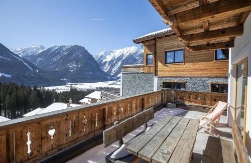 Schonbach Ski Chalet | Modern Chalet near Zillertal Arena