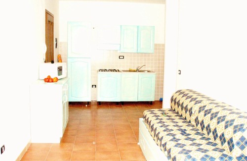 La Muddizza Apartment | Modern 1 bed apartment sleep 3 sea view only 700mt from sea