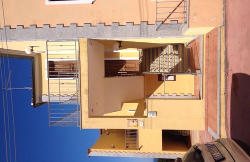 La Muddizza Apartment | Modern 1 bed apartment sleep 3 sea view only 700mt from sea
