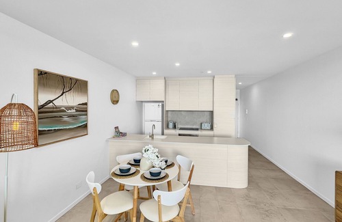 Batemans Bay Apartment | Modern 1-Bedroom Apt with Sweeping Water Views