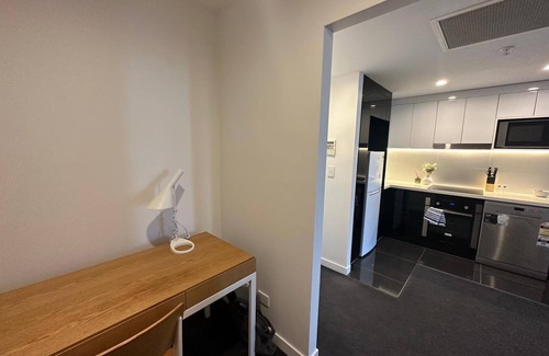 Toowong Apartment | Modern 1-Bedroom Apartment with Parking & Pool in Toowong