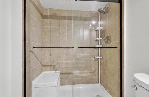 Cambridge Apartment | Modern 1 Bedroom + Den in Cambridge