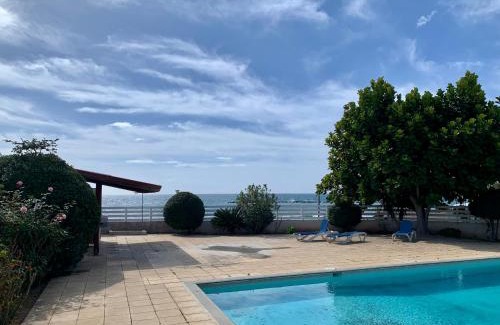 Agios Tychon Apartment | Modern 1 bedroom sea view beach apartment