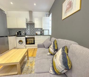 Camberwell Green Apartment | Modern 1Bed Apartment London Camberwell Denmark Hill, Close to Kings College Hospital