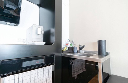 Wieden Apartment | Modern 1BR + 1LR Apartment in Vienna’s Downtown