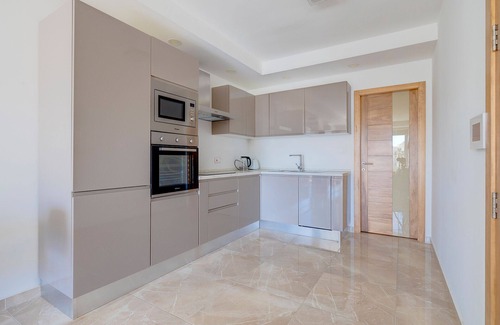 Swieqi Apartment | Modern 1BR Apartment in Central St Julian's