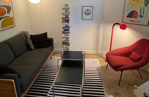 Eckington Apartment | Modern 1BR apartment in historic D.C. row home