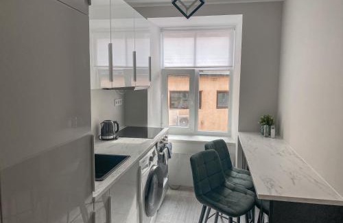 Avoti Apartment | Modern 1BR Flat - Great Location