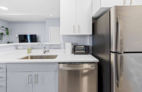 Everett Apartment | Modern 1BR Near Encore Boston 0158