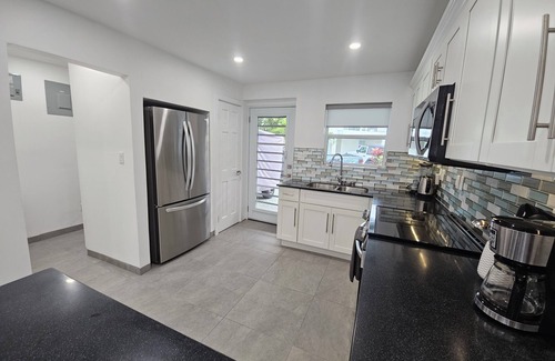 Jolly Harbour Condo | Modern 2 Bdr Waterfront Villa in Jolly Harbour Sleeps 5