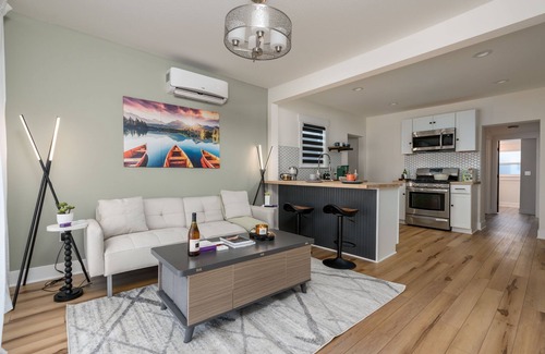 Reno/Tahoe Airport House | Modern 2 bed 1 bath next to Midtown with a lovely yard!