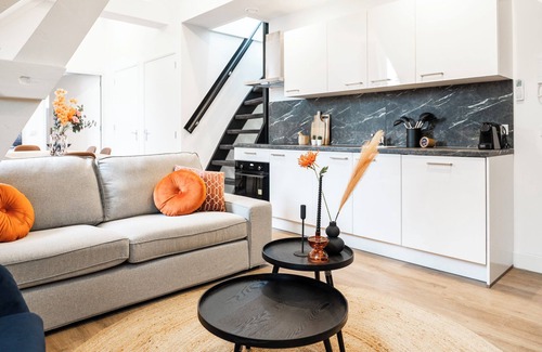 Municipality of Tilburg Apartment | Modern 2-bedroom apartment in Tilburg with a luxury kitchen and shared garden