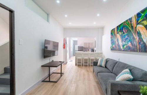 San Francisco Apartment | Modern 2-Bedroom Apartment in historic Old San Juan