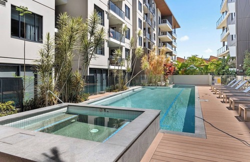 Albion Apartment | Modern 2B2B Suit only 10mins to Airport/Southbank