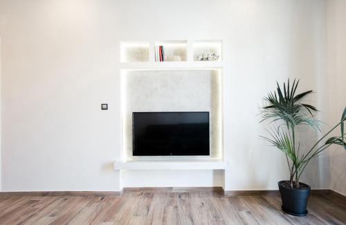 Neos Kosmos Apartment | Modern 2BD very spacious apt next to metro station