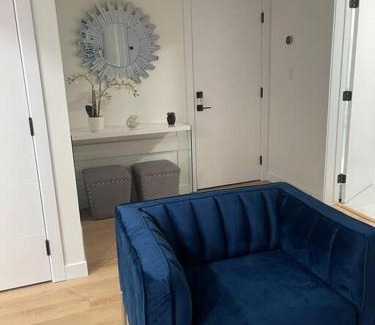 Southwest Edmonton House | Modern 2Bedroom suite in SW Edmonton close to Edmonton International Airport