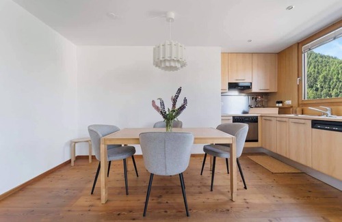 Pontresina Apartment | Modern 2bedrooms apartment with garden and parking