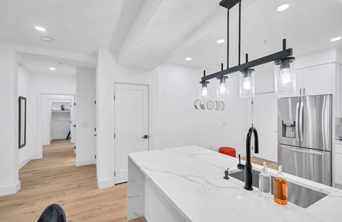 Brightwood Park Condo | Modern 2BR/2BA with Roof Patio