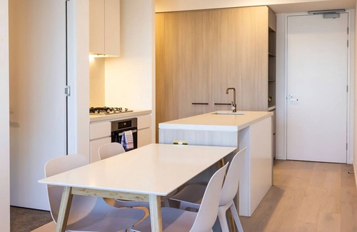 Glen Waverley Apartment | Modern 2BR Abode with Balcony View Gym Access