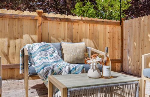 Lake City House | Modern 2BR Gem Near UW & Lake Trails & Garage