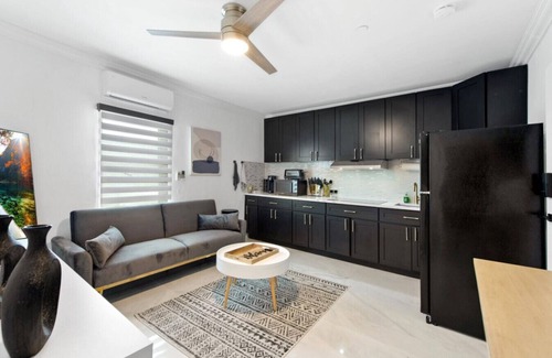 Tavernier Apartment | Modern 2BR Getaway | Full Kitchen + Bunks + AC