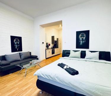 Klosterneuburg Apartment | Modern 2BR Stay for 5 Prime Location