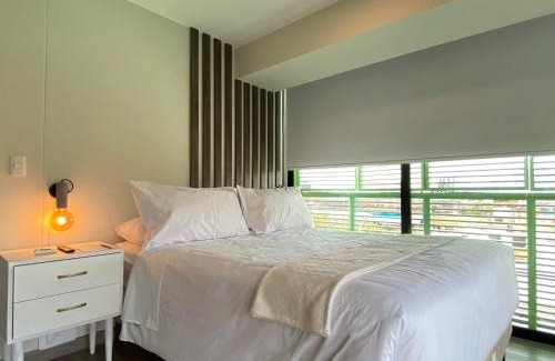 San Isidro Centro Financiero Apartment | Modern 2BR with Balcony in San Isidro