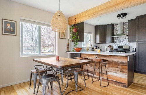Northeast Park Hill House | Modern 3 bed/2 bath in Park Hill