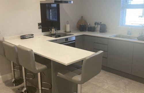 Bellaghy Apartment | Modern 3-Bed Apartment in Magherafelt Sleeps 8