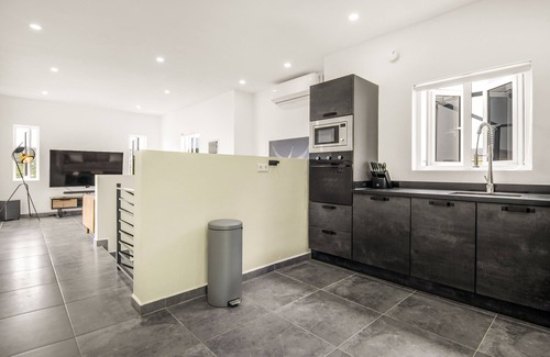 Grote Berg Apartment | Modern 3-Bed Apartment in Papaya Resort Curacao