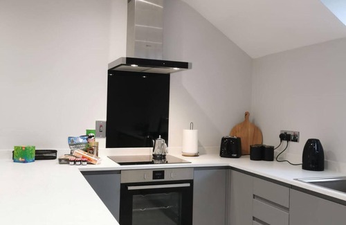 Bellaghy Apartment | Modern 3-bed Apartment in Magherafelt Sleeps 8