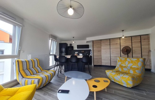 Saint-Pierre - Rene II - Bonsecours Apartment | Modern 3-bedroom apartment with canal view, parking and internet in Nancy