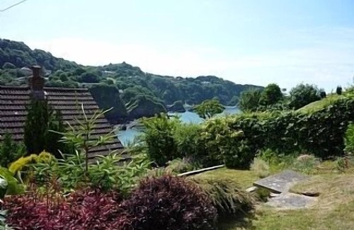 Combe Martin House | Modern 3 Bedroom Bungalow with Fantastic Views Over the Bay of Combe Martin