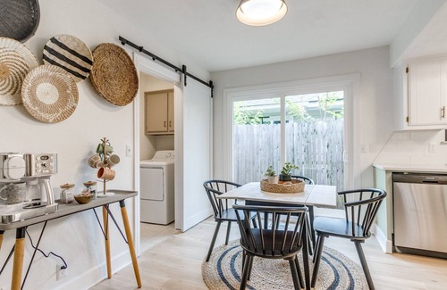 Edmond House | Modern 3-bedroom home in downtown Edmond