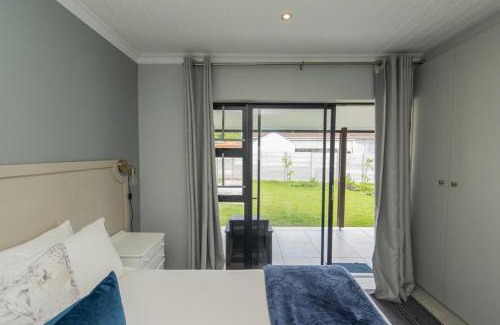 Lorraine House | Modern 3 Bedroom In The Heart Of Pe