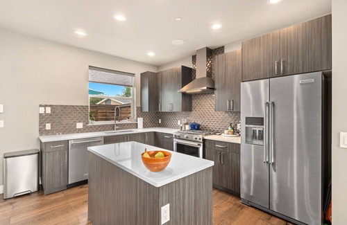 Old Town North House | Modern 3-Floor House in Old Town