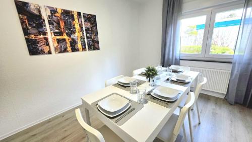 Hagen-Hohenlimburg Apartment | Modern 3-Room Apartment with Balcony & Free Parking & Free Wi-Fi in Hagen - HL01