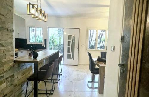 Saint-Antoine Apartment | Modern 3 rooms on the ground floor
