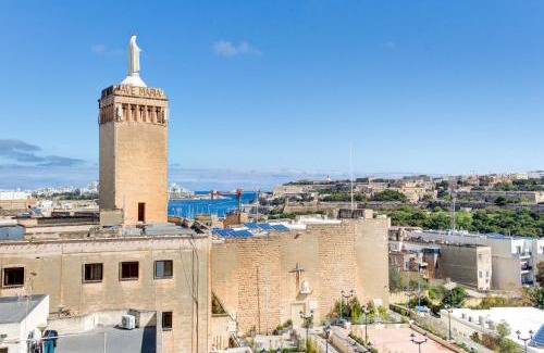 Pieta Apartment | Modern 3BR Penthouse with Valletta Views & Terrace